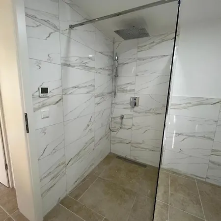 Modernes Haus 5 Min Vom *