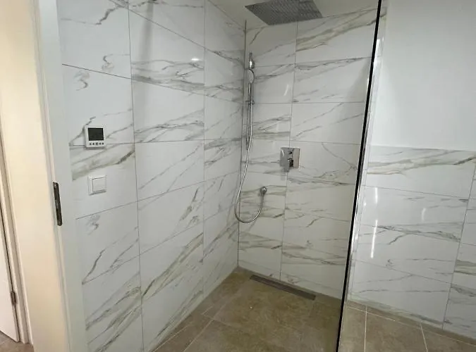 Modernes Haus 5 Min Vom *